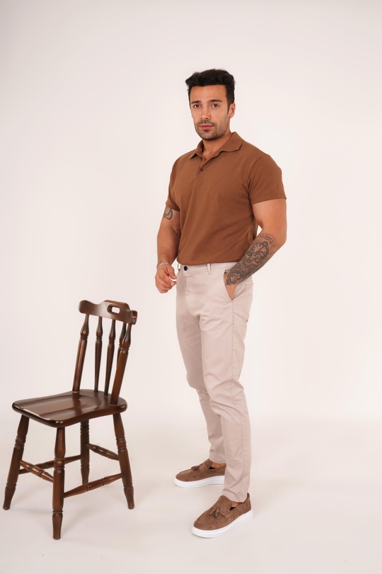 AYAKKABILI KOMBİNTaba Polo Yaka,Bej Gabardin Düz Pant. Taba Yüksek Taban Kurdelalı Ayakkabı KOMBİN