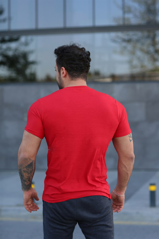 BASİC TSHİRTLERKırmızı LHYT Baskılı Basic T-SHİRT