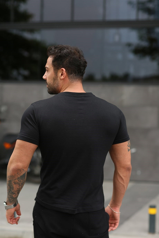 BASİC TSHİRTLERSiyah Güllü Chaos Basic Baskılı T-SHIRT SC