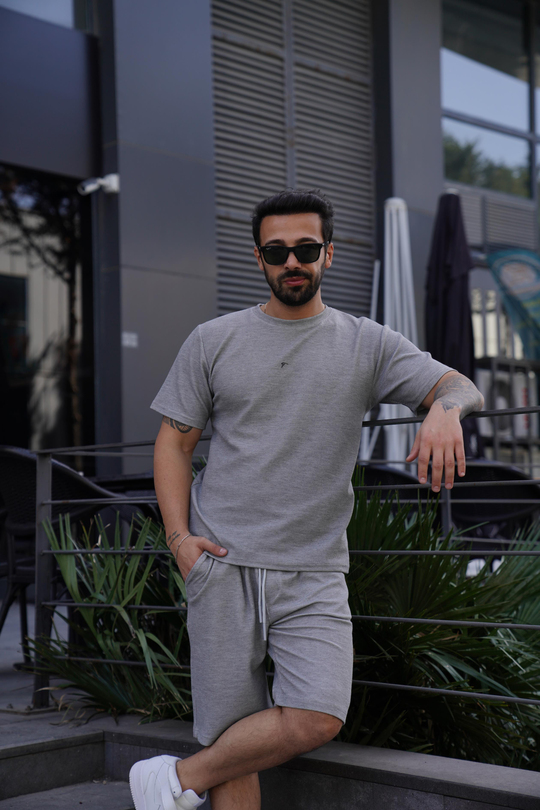 EŞOFMAN TAKIMIGri Kapris Takım TK 1009