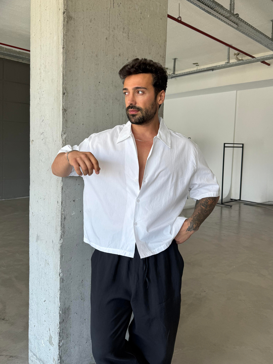 GÖMLEKEkru Kısa Kol Pamuk Basic Boxy Gömlek PNC 2580