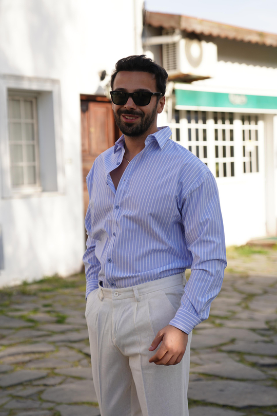 GÖMLEKMavi Beyaz Dik Çizgili Casual Gömlek SNZ 3895