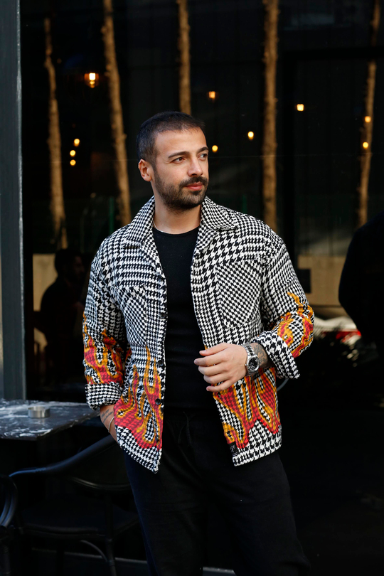 GÖMLEKSiyah Beyaz Alevli Baskılı Oversize Kesim Oduncu Gömlek PLZ-12