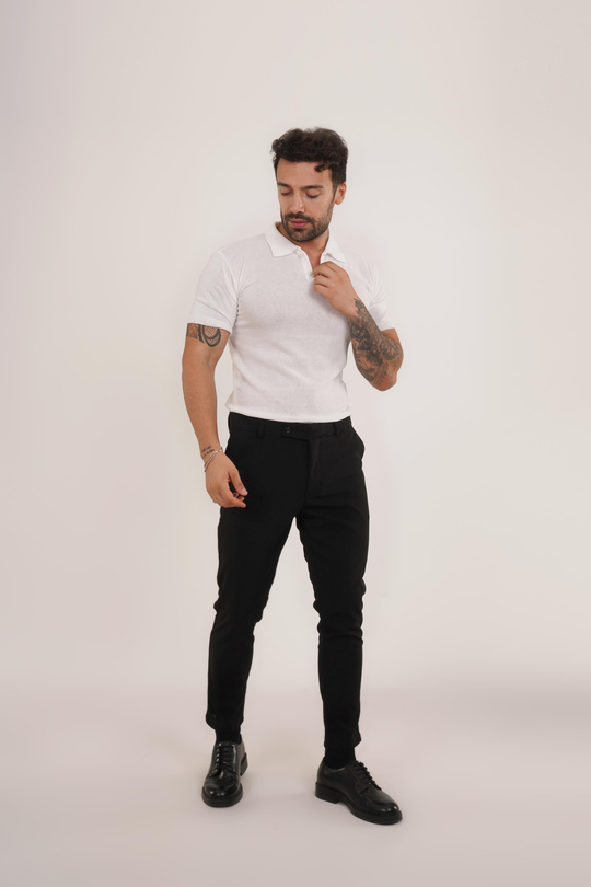 KOMBİNBeyaz Düz Polo Yaka Triko SC, Siyah Slim Fit Kumaş Pantolon KOMBİN
