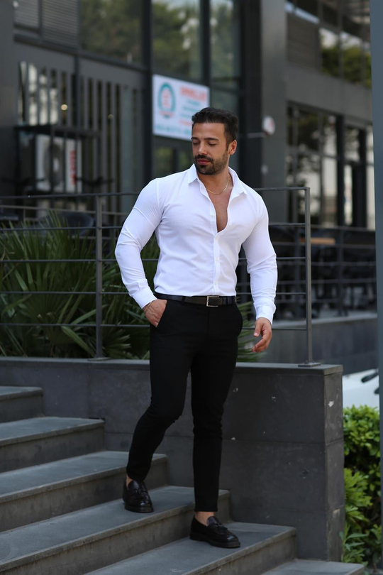 KOMBİNBeyaz Klasik Gömlek, Siyah Slim Fir Kumaş Pantolon Kombin