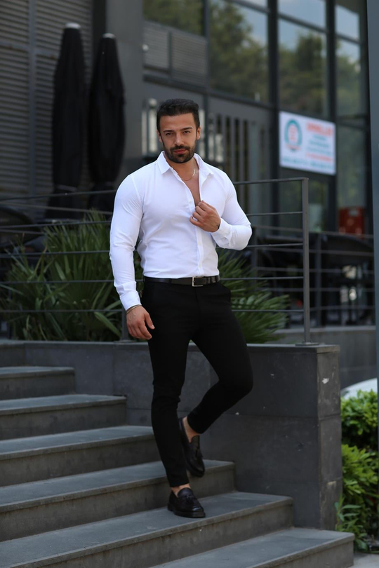 KOMBİNBeyaz Klasik Gömlek, Siyah Slim Fir Kumaş Pantolon Kombin
