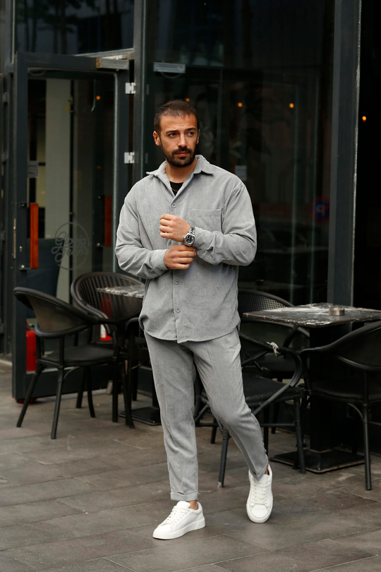 KOMBİNGri Polo Yaka Kadife Oversize Yüksek Kalite Gömlek, Gri Kadife Bol Kalıp Yüksek Kalite Pantolon SNZ 8315