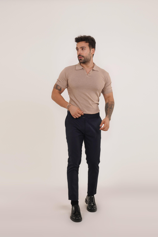 KOMBİNKrem Düz Polo Yaka Triko SC, Siyah Slim Fit Kumaş Pantolon KOMBİN