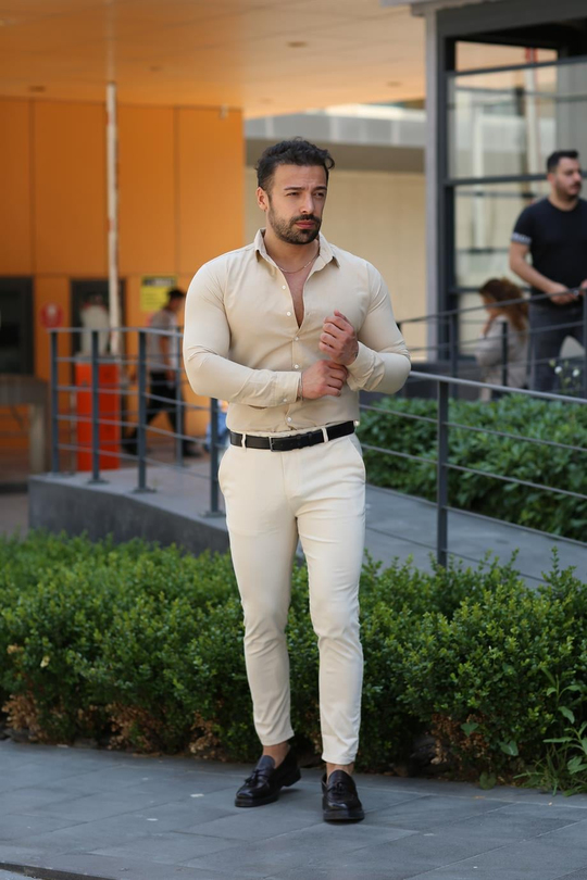 KOMBİNKrem Klasik Gömlek, Açık Bej Slim Fir Kumaş Pantolon Kombin