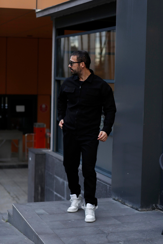 KOMBİNSiyah Gabardin Çift Göğüs Cepli Fermuarlı Gömlek , Siyah Gabardin Double Paça İtalian Pantalon SNZ8353