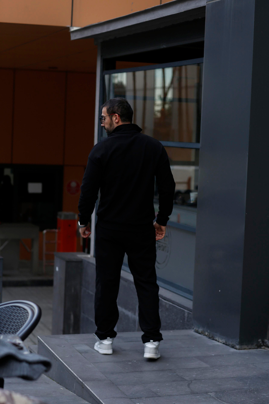 KOMBİNSiyah Yarım Fermuarlı Ottoman Sweatshirt, Siyah 3 İplik Şardonlu Baggy Eşofman KOMBİN