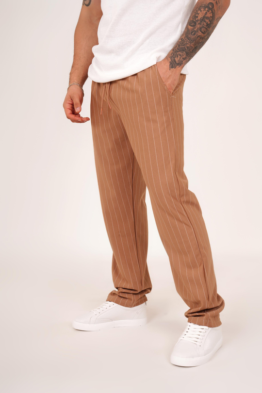 KUMAŞ PANTOLONKrem Çizgili krep baggy pantolon 1024