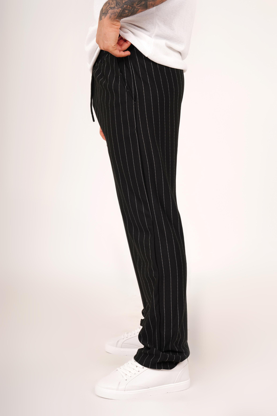 KUMAŞ PANTOLONSiyah Çizgili krep baggy pantolon 1024