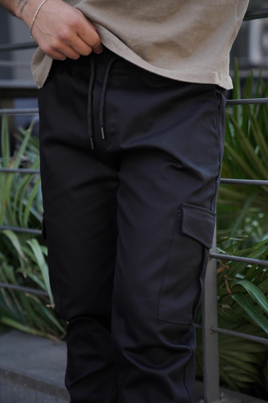 KUMAŞ PANTOLONSiyah Gabardin Kargo Cep Kelepçe Paça PLT 014