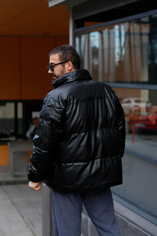 MONT & CEKETSiyah Boyunlu Ekstra Dolumlu Kalın Deri MontVMS