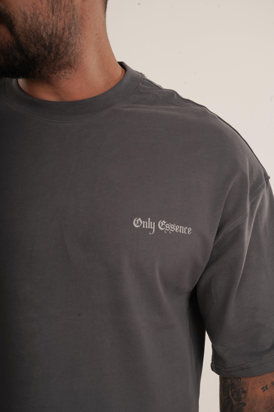 OVERSİZE T-SHİRTAntrasit Göğüs Only Essence Baskılı Compak Pamuk Oversize TSHİRT EST E70146