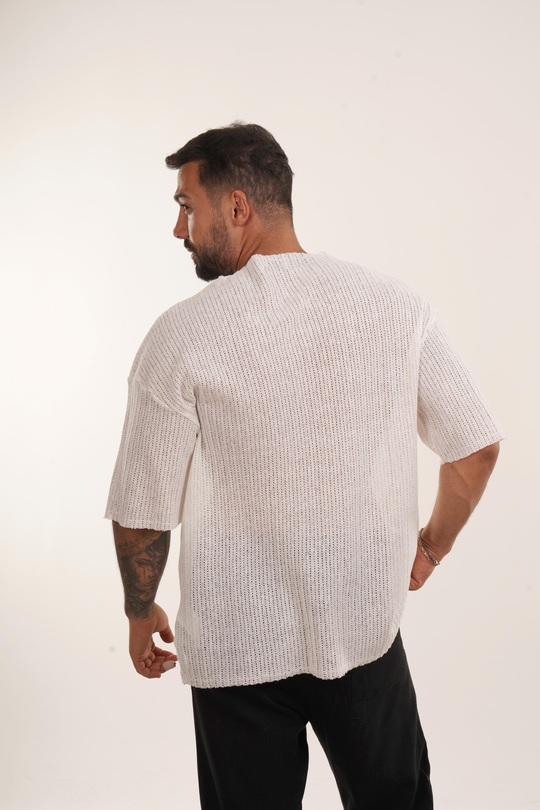 OVERSİZE T-SHİRTEcru Pis Kesim Delikli Oversize TSHİRT EST E70156