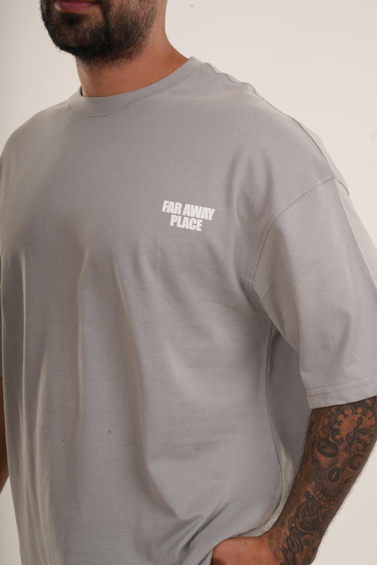 OVERSİZE T-SHİRTGri Far Away Place Kabartma Baskılı Compak Pamuk Oversize TSHİRT EST E70108