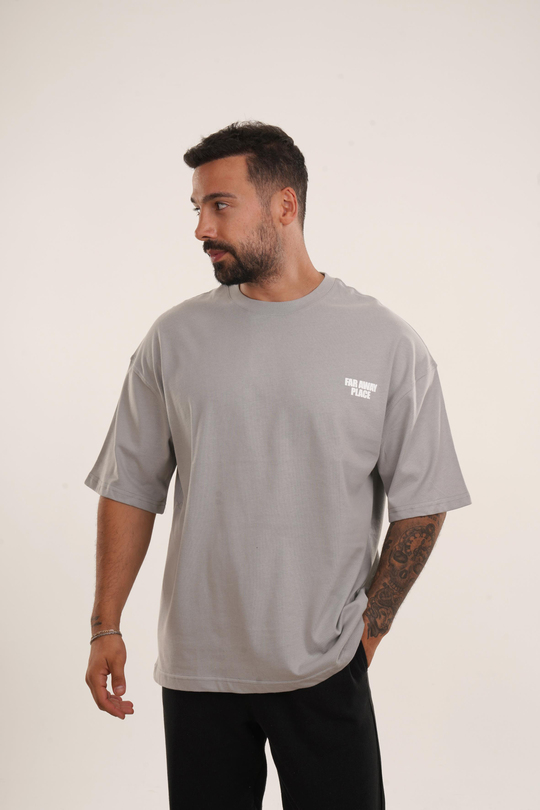 OVERSİZE T-SHİRTGri Far Away Place Kabartma Baskılı Compak Pamuk Oversize TSHİRT EST E70108