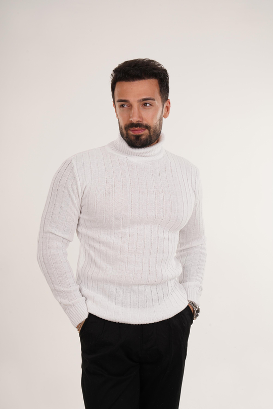 SweatBeyaz Örme Boğazlı Kazak
