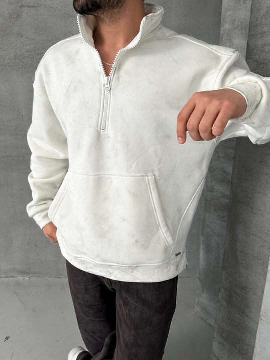 SWEATSHİRTBeyaz Yarım Fermuarlı Hafif Desenli ZRA Model Sweatshirt PLZ