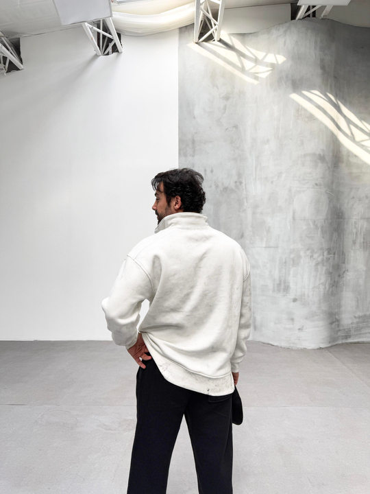 SWEATSHİRTBeyaz Yırtmaçlı Yarı Fermuarlı Sweatshirt PLZ