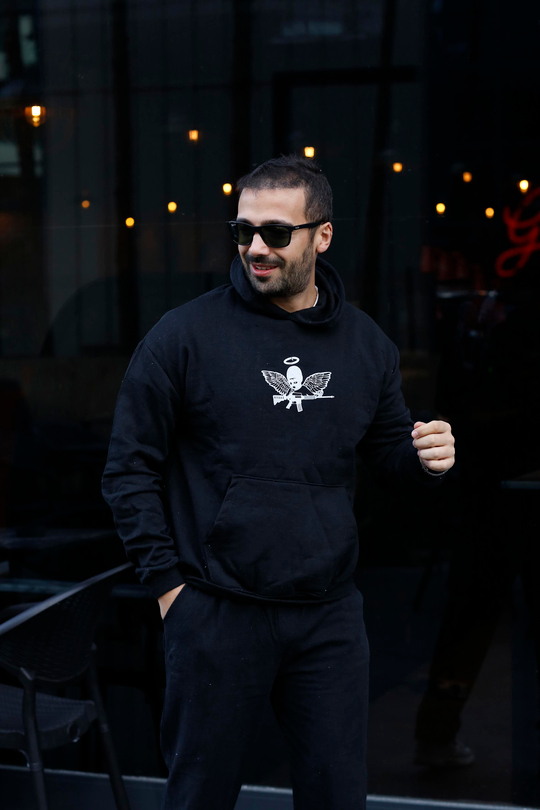 SWEATSHİRTSiyah 2 İplik MaskeliMelek Baskılı Kapşonlu Sweatshirt TB