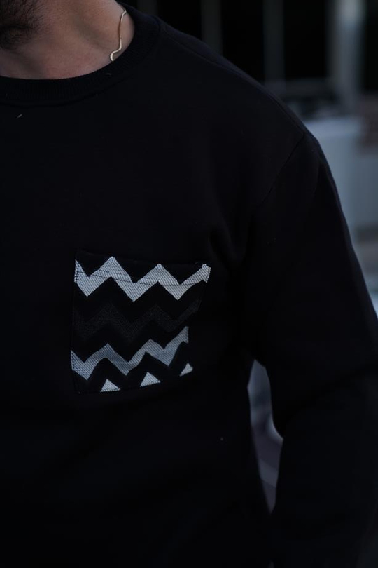 SWEATSHİRTSiyah 3 İplik Göğüs Cep Motif Desenli Bisiklet Yaka Sweatshirt SNZ 8327