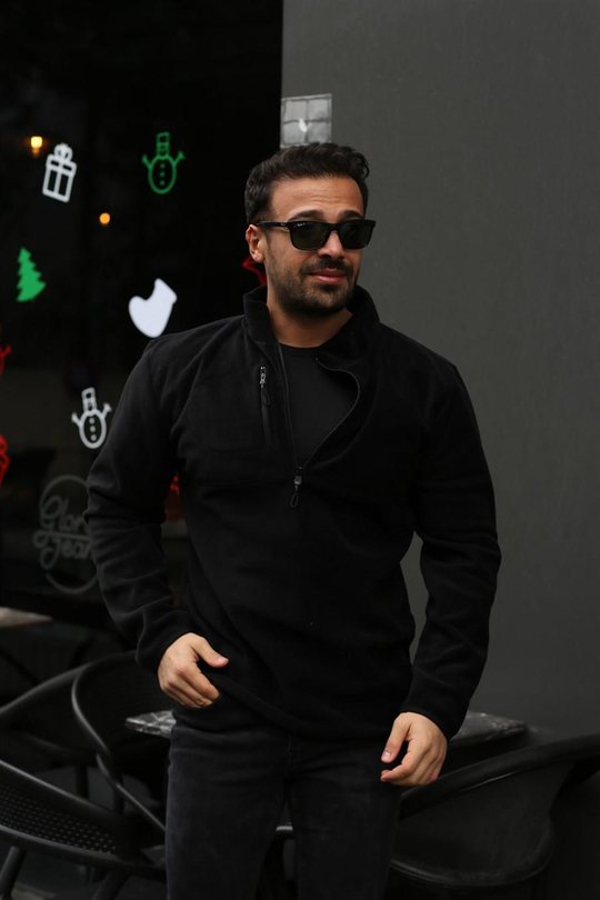SWEATSHİRTSiyah Göğüs Yarım Fermuarlı Yarım Fermuar Polar TB