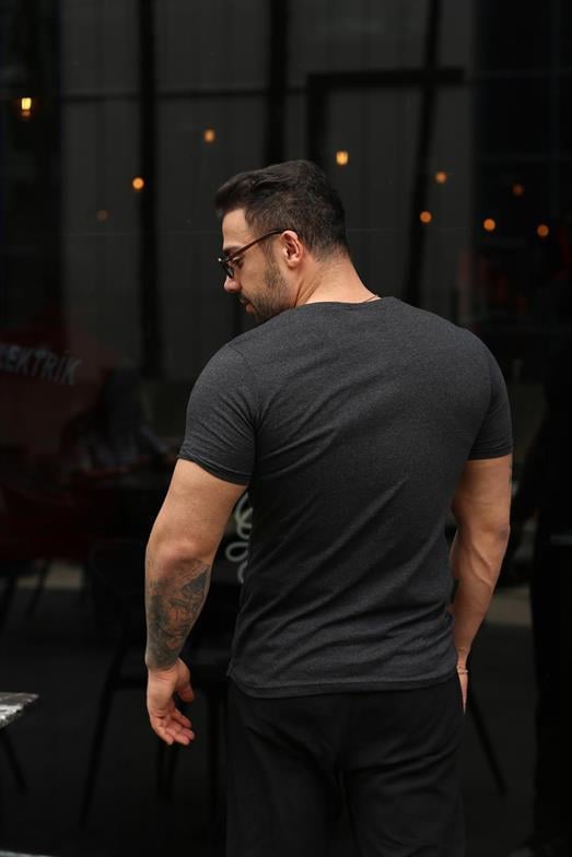 T-SHİRTAntrasit V Yaka Düz Suprem Oversize T-shirt SC 2025