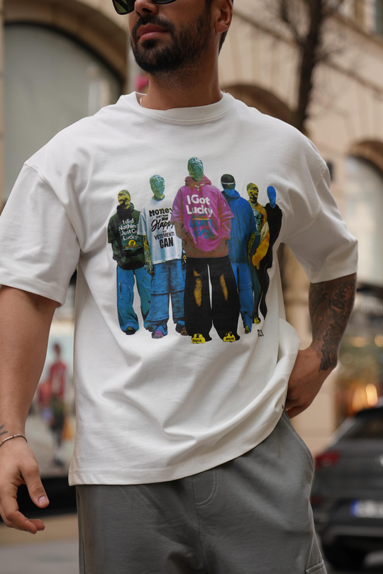 T-SHİRTBeyaz 2 İplik Renkli Manken Baskılı Oversize T-Shirt MHL