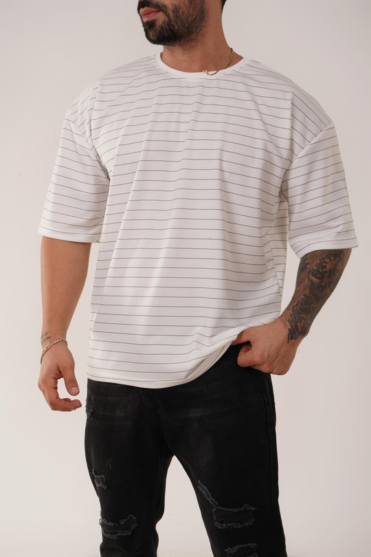 T-SHİRTBeyaz İnce Tire Çizgi Desen Oversize SC 