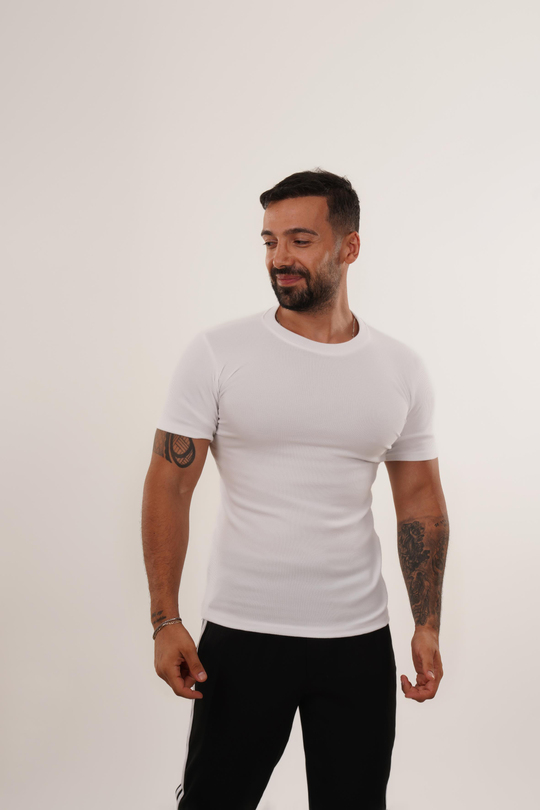 T-SHİRTBeyaz Kaşkorse T-SHİRT FİYAT PERFORMANS ÜRÜNÜ