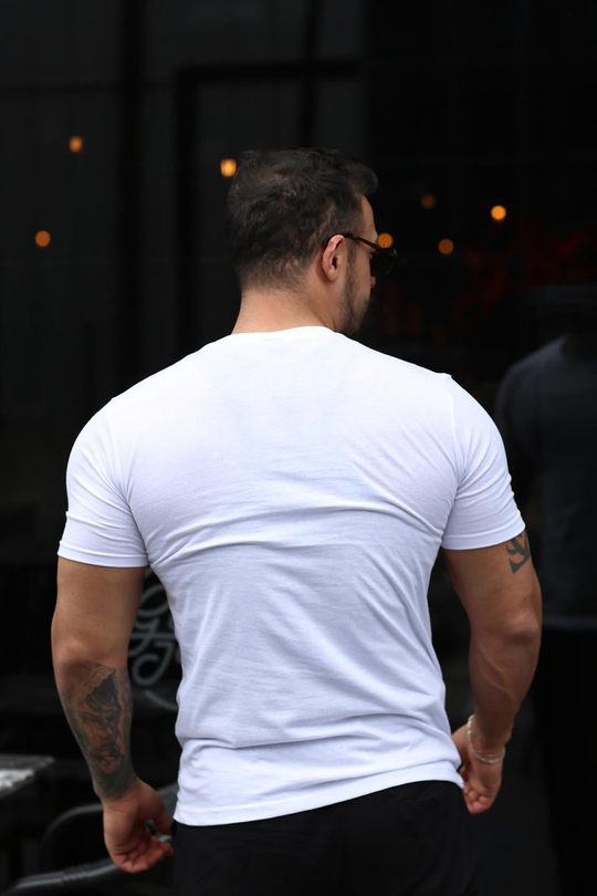 T-SHİRTBeyaz Slim Fit Basic T-SHİRT SC