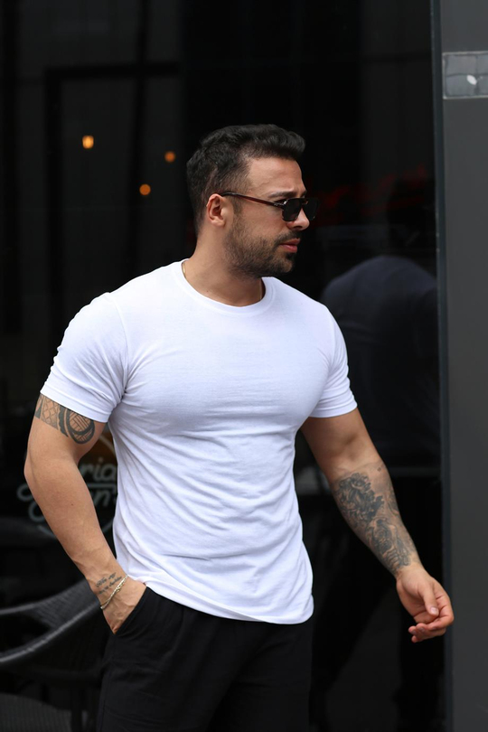 T-SHİRTBeyaz Slim Fit Basic T-SHİRT SC