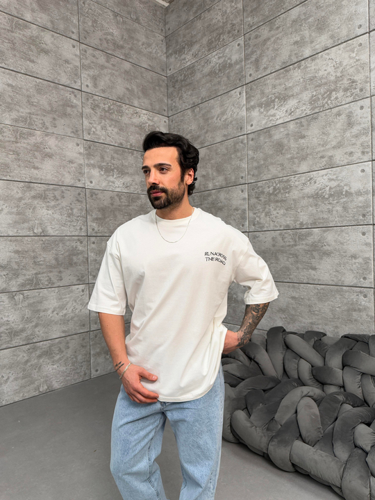 T-SHİRTBeyaz The Road Göğüs Sırt Baskılı Compak Oversize T-Shirt PNC