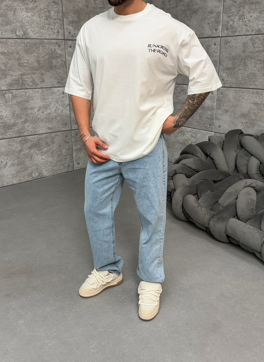 T-SHİRTBeyaz The Road Göğüs Sırt Baskılı Compak Oversize T-Shirt PNC