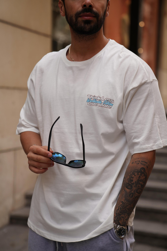 T-SHİRTBeyaz Think Less Oversize T-Shirt VMS 30202