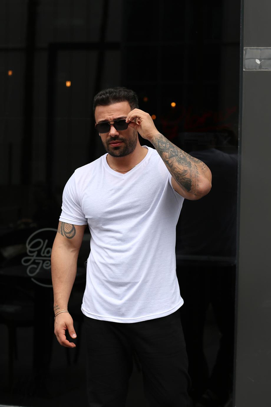 T-SHİRTBeyaz V Yaka Slim Fit T-SHİRT SC