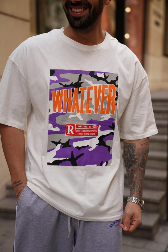 T-SHİRTBeyaz Whatever Kare Kamuflaj Baskılı Oversize T-Shirt 22272