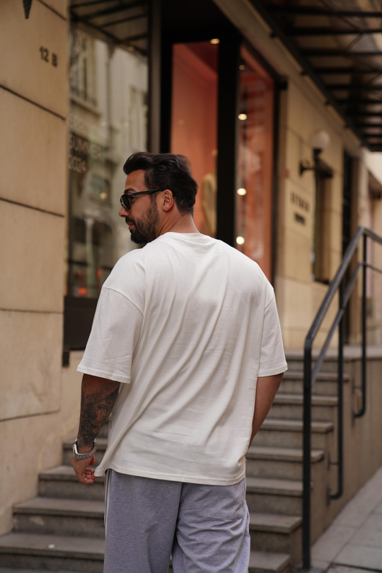 T-SHİRTBeyaz Whatever Kare Kamuflaj Baskılı Oversize T-Shirt 22272