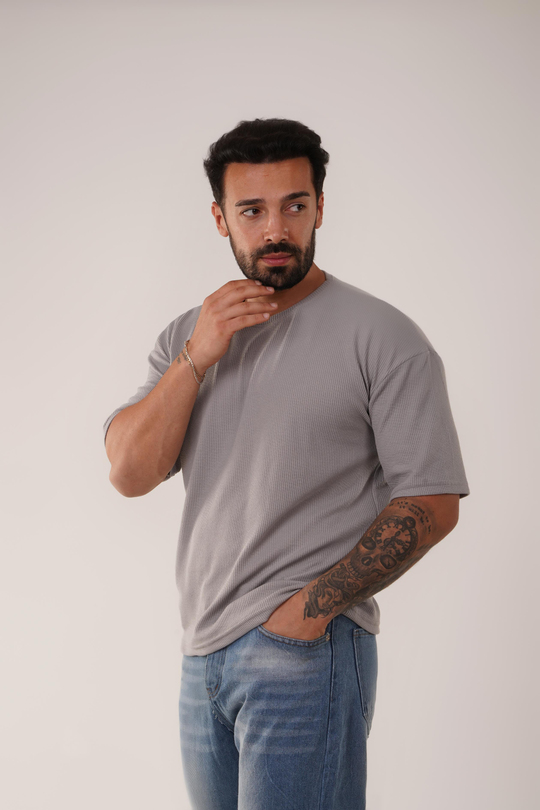 T-SHİRTGri Burgu Desen Oversize T-Shirt SC
