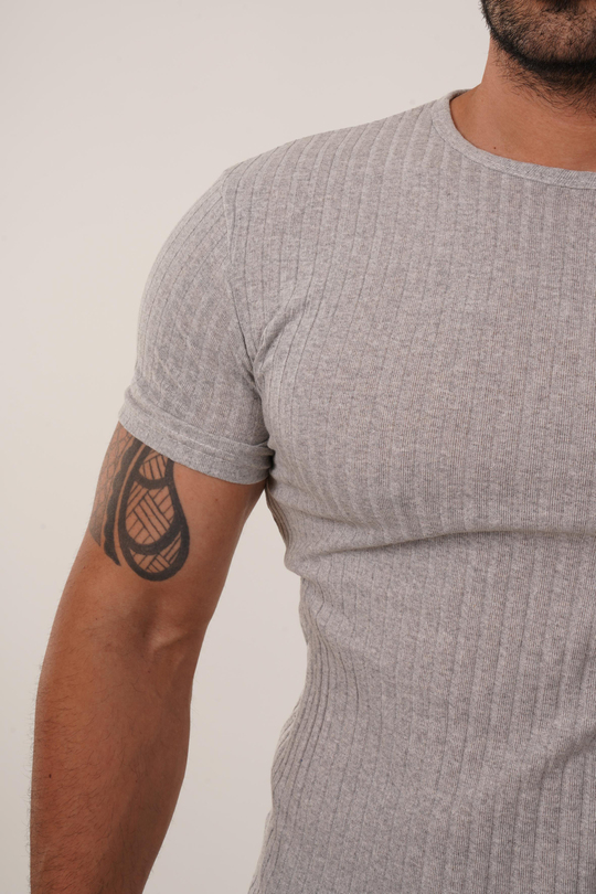 T-SHİRTGri Slim Fit Fitilli T-SHIRT SC