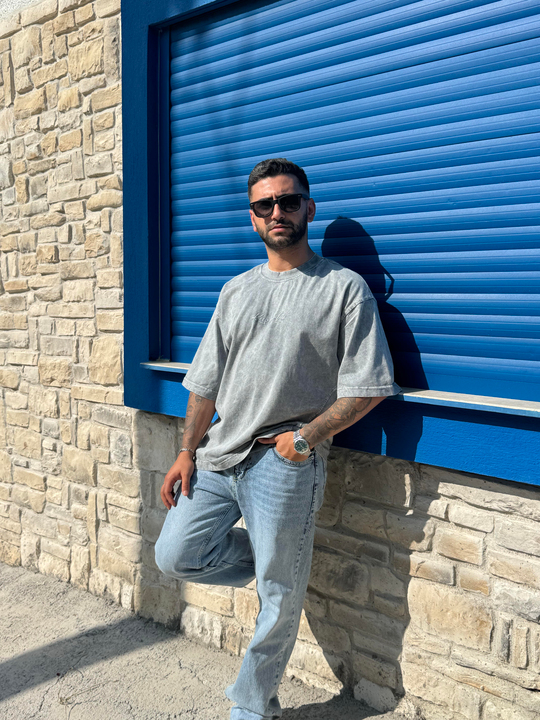 T-SHİRTGri Yıkamalı Sırt 80 Nakışlı Oversize T-SHIRT PNC 8137
