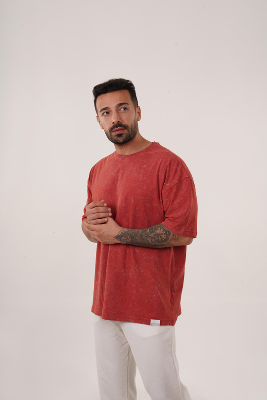 T-SHİRTKırmızı Yıkamalı Compak Pamuk Oversize T-Shirt PLZ