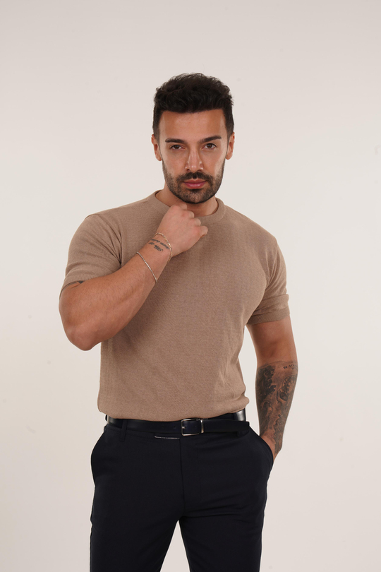 T-SHİRTKrem Düz Triko T-shirt TB