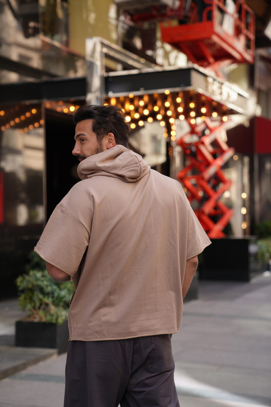 T-SHİRTKrem Kapşonlu Kanguru Cep Oversize T-Shirt VMS 30175