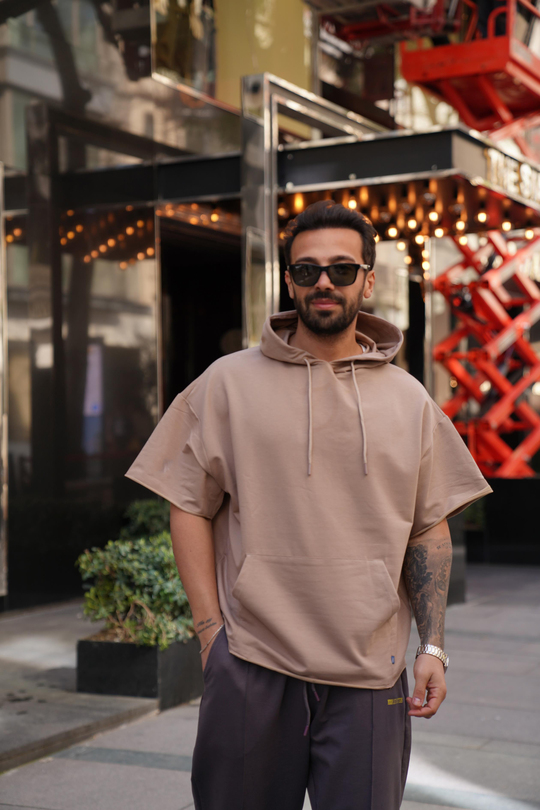 T-SHİRTKrem Kapşonlu Kanguru Cep Oversize T-Shirt VMS 30175