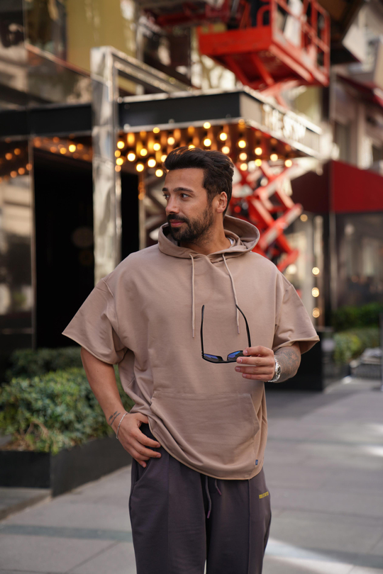T-SHİRTKrem Kapşonlu Kanguru Cep Oversize T-Shirt VMS 30175