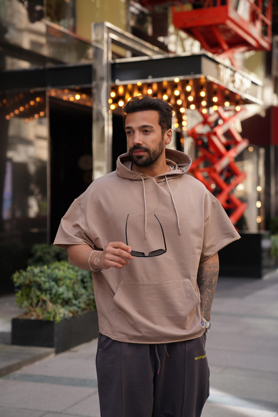 T-SHİRTKrem Kapşonlu Kanguru Cep Oversize T-Shirt VMS 30175